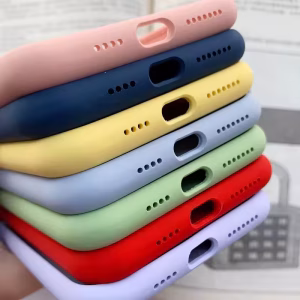 iPhone 11 - Carcasa Silicon
